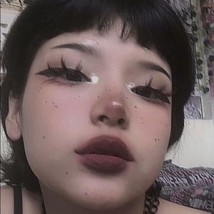 Meet your Posher, Weirdo